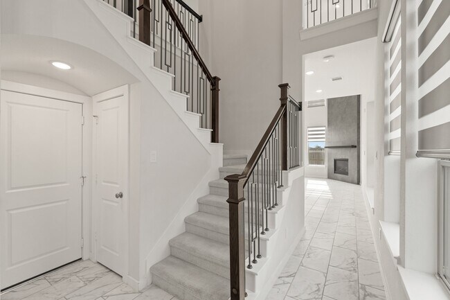 Building Photo - 6579 Scarlet Pond Ln