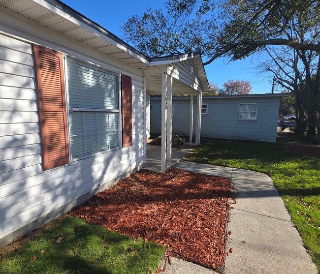 Building Photo - Charming and Newly Renovated 3BR 2BA Home in Jacksonville