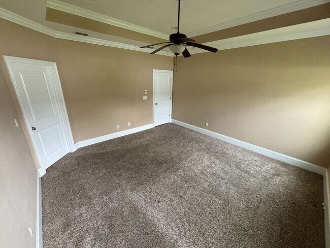 Building Photo - Charming 3-Bedroom Home in Southwood – Spacious Living & Oversized Backyard! Wash/Dryer on site