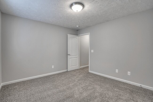 Building Photo - 2567 New Holland Cir