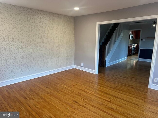 Building Photo - 204 Rosemary Ave