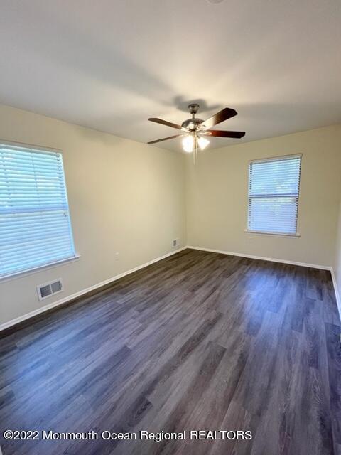 Building Photo - 331 Oak Knoll Dr