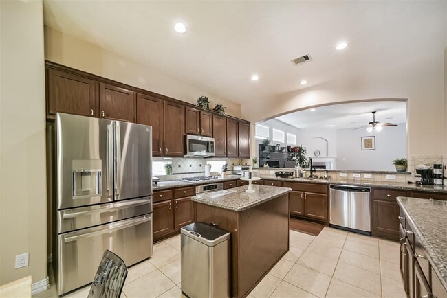 Building Photo - 24919 Ginger Ranch Dr