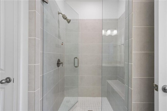 Building Photo - 6529 Beacon Dr