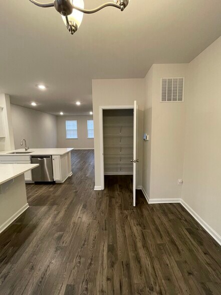 Kitchen with Closet - 89 Melanie Way