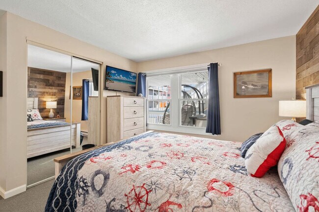 Building Photo - 8 Duston Ave