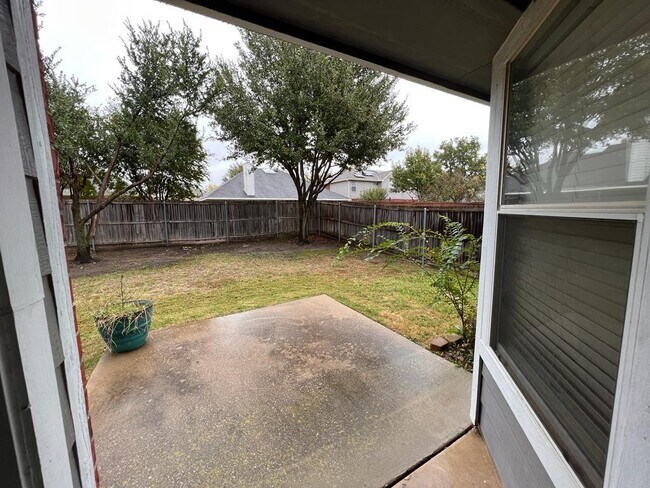 Building Photo - 3506 Nandina Dr