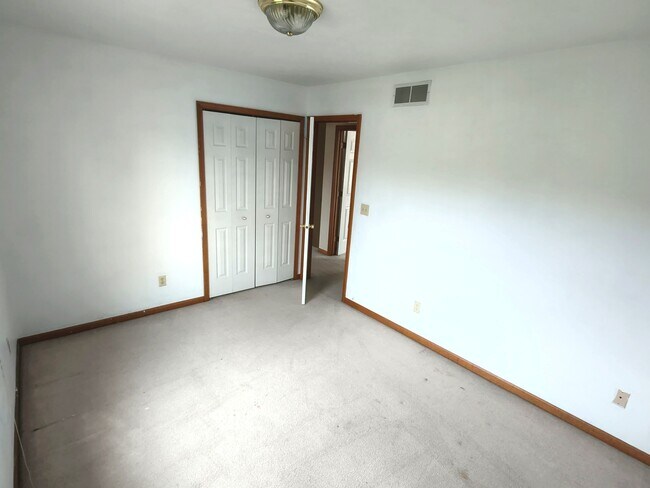 Building Photo - 52212 Evard Dr