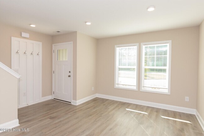 Building Photo - 134 Smallwood Rd