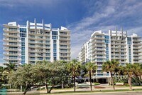 Building Photo - 2831 N Ocean Blvd