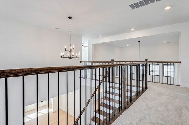 Building Photo - 1327 Crown Frst Dr