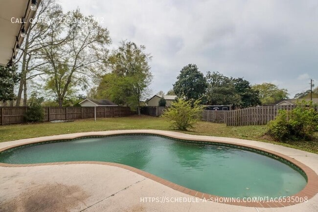 Building Photo - 2073 Stone Bridge Dr
