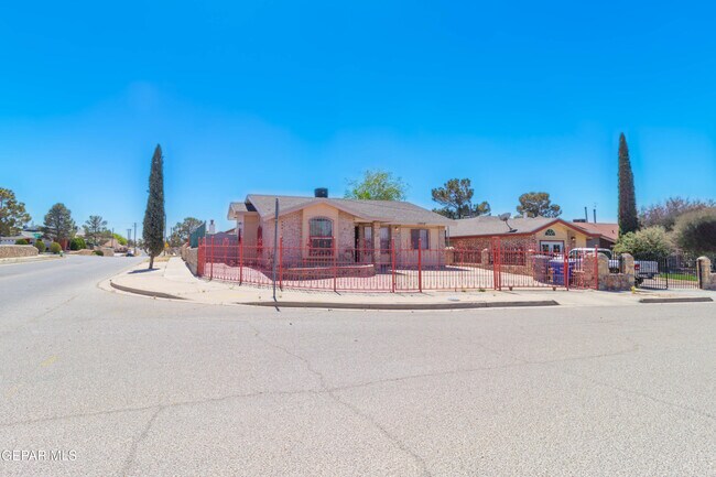 Building Photo - 12056 Bellows Ct