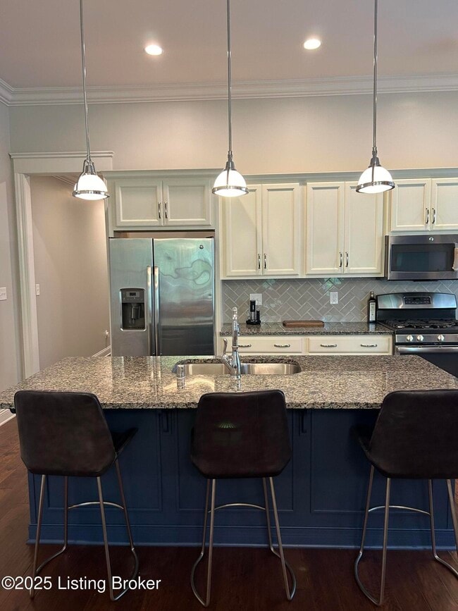 Building Photo - 10606 Meeting St