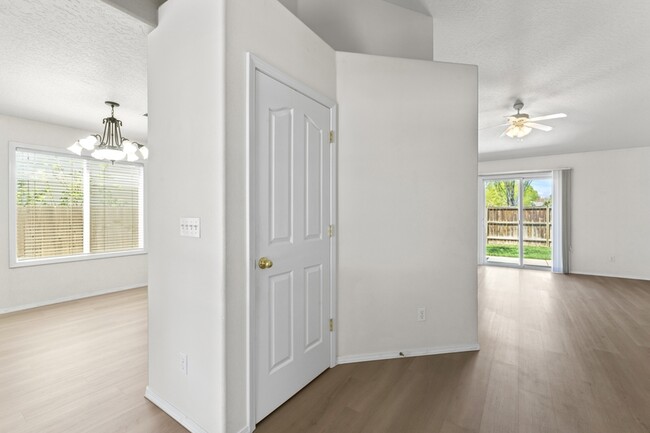 Building Photo - 3589 N Chatterton Way