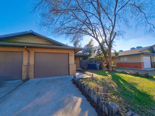 Building Photo - 4864 E University Ave