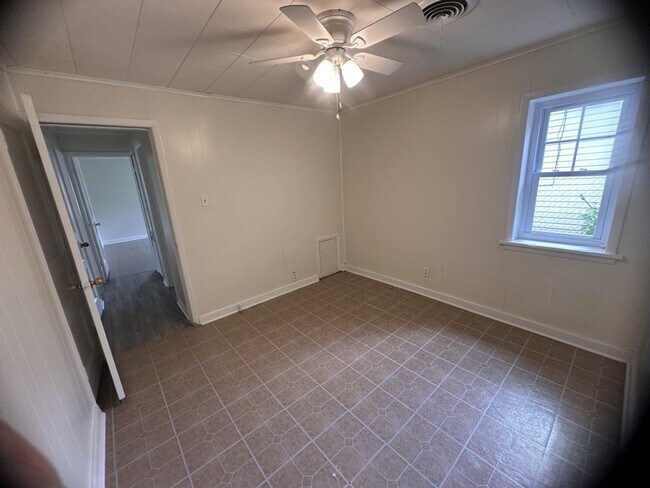 Building Photo - 2237 B St NE