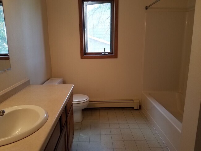 Building Photo - 322 Old Hwy 52