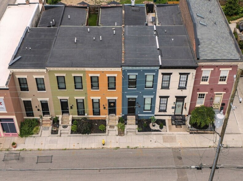 Building Photo - 1811 Baymiller St