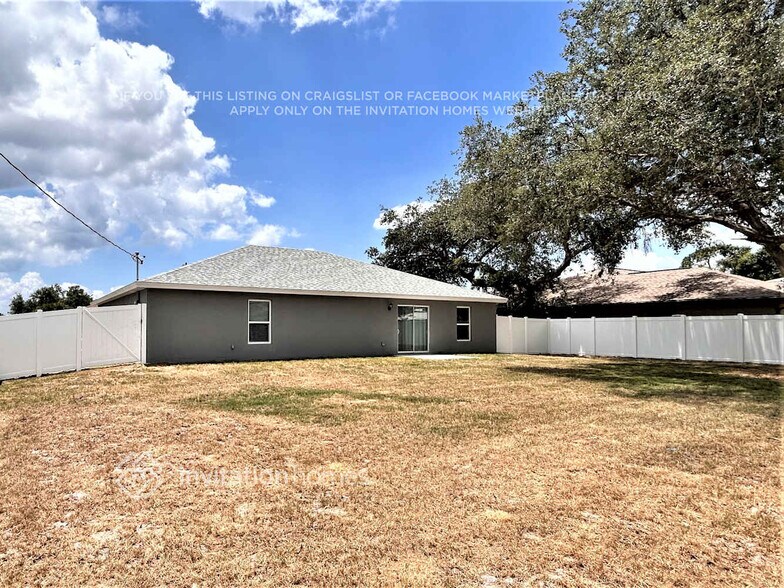 Building Photo - 21287 Hawthorne Ave