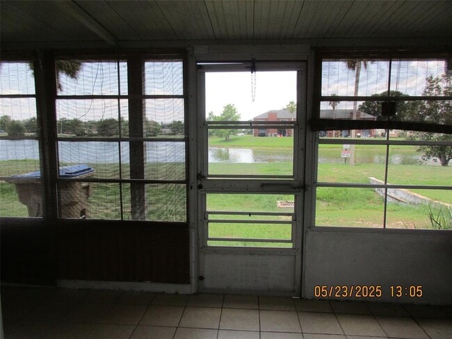 Building Photo - 45 Lake Villa Way