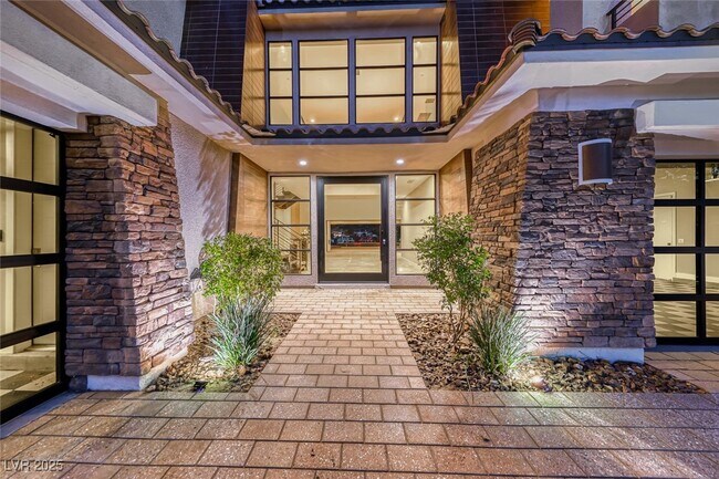 Primary Photo - 72 Bella Lago Ave