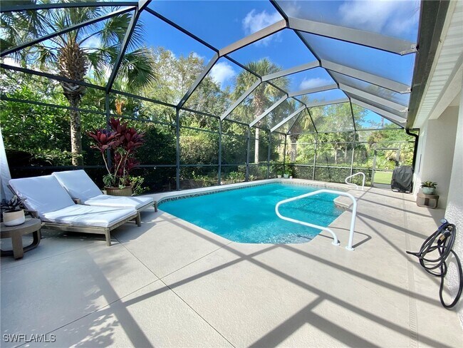 Building Photo - 15590 Vallecas Ln