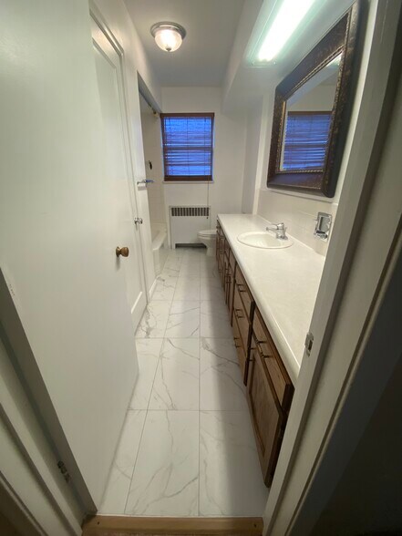 Bathroom 1 - 2115 Browning Ave S