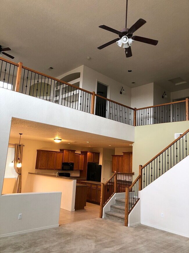 Building Photo - Single Family Home