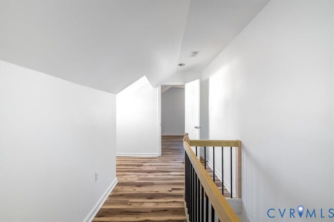 Building Photo - 1401 Byron St