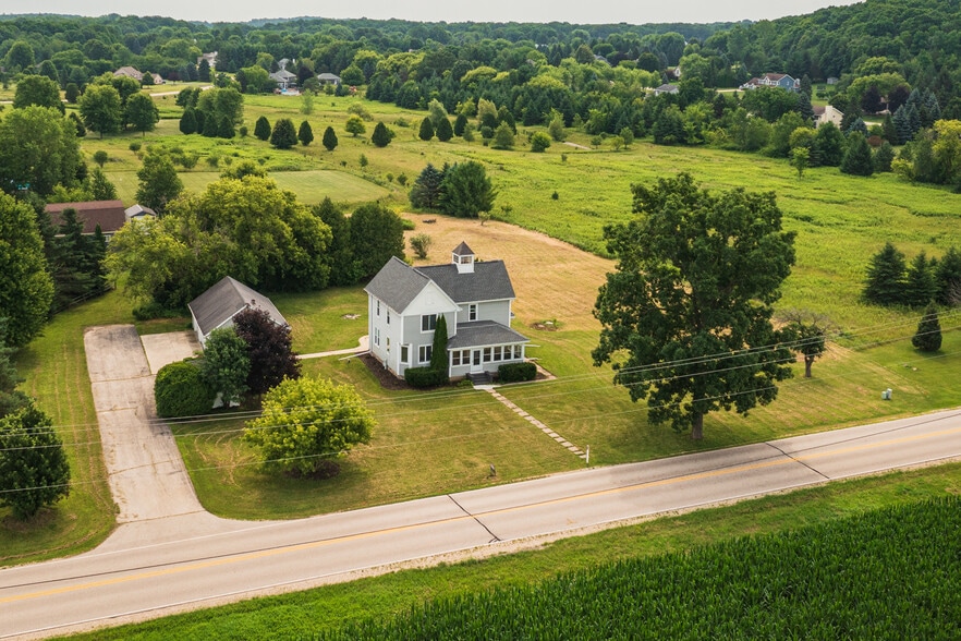 Primary Photo - 626 Hillside Rd
