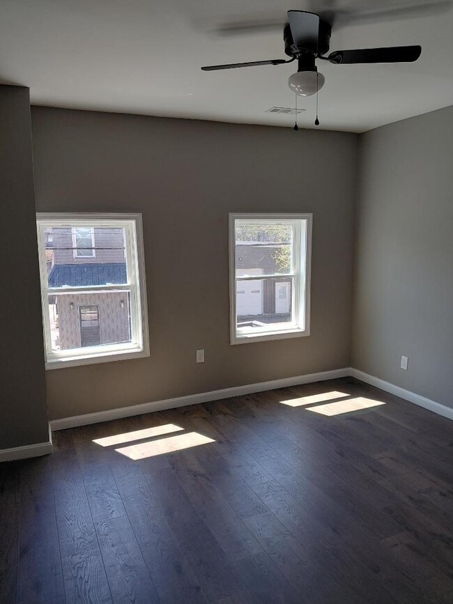 Building Photo - 537 N Mechanic St