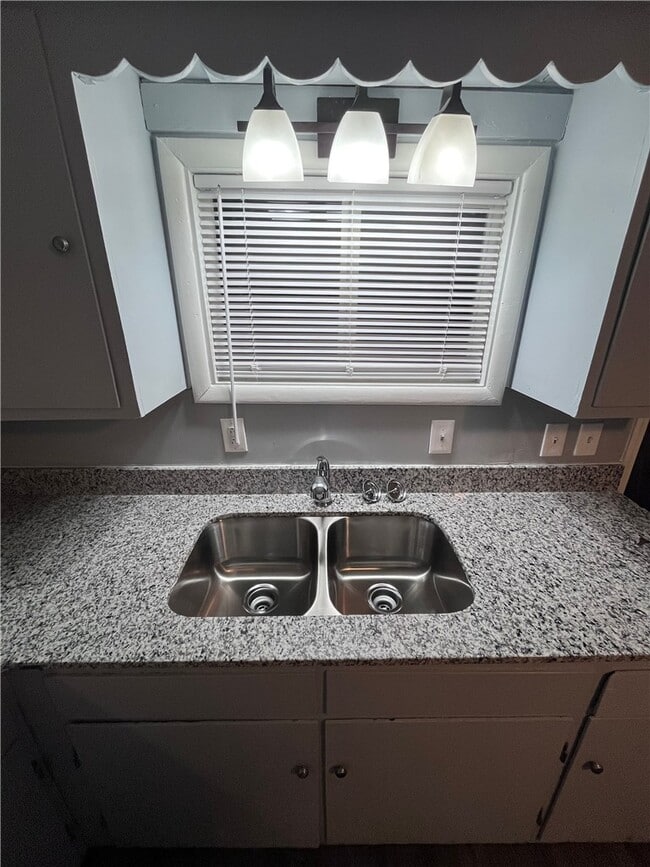 Building Photo - 10 Brig Dean Rd