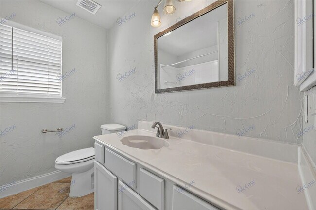 Building Photo - 333 Stately Oak Ln