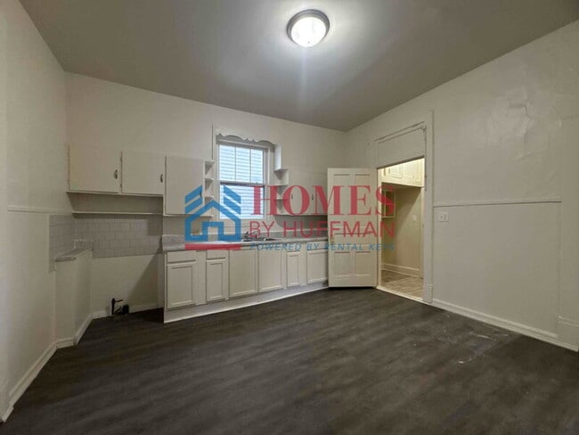 Building Photo - Three Bedroom House | Now Available