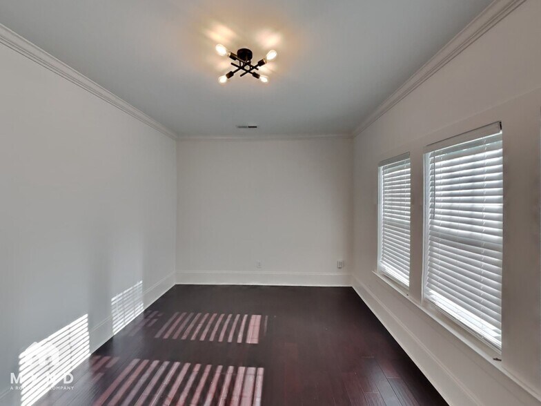 Building Photo - 1837 Umstead St