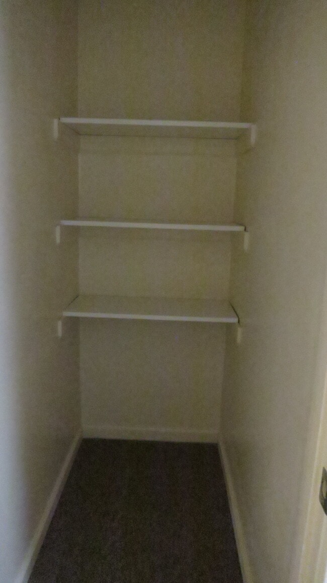 Building Photo - Ri-Don Apartments