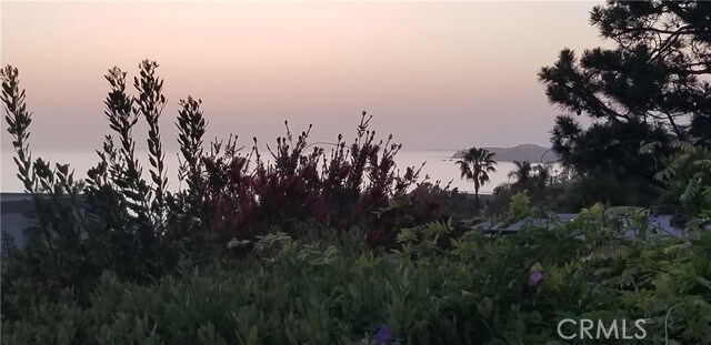 Building Photo - 2626 Solana Way