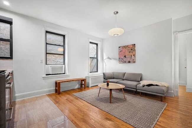 Building Photo - 251 Pacific St