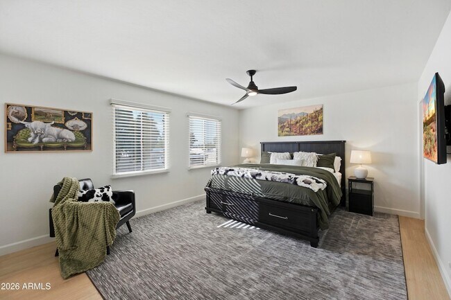 Building Photo - 8107 E Vista Dr