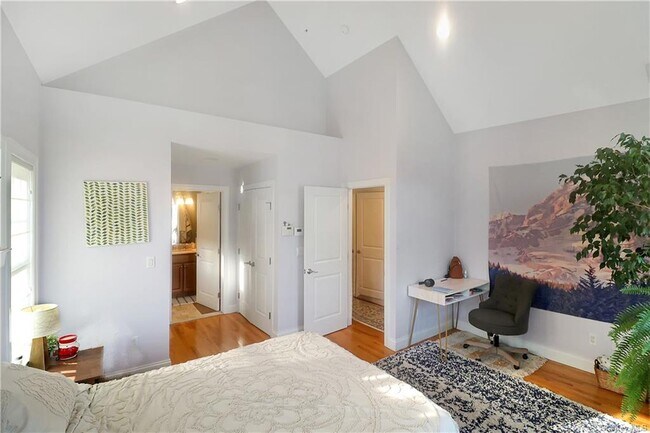Building Photo - 29 Arbor Glen