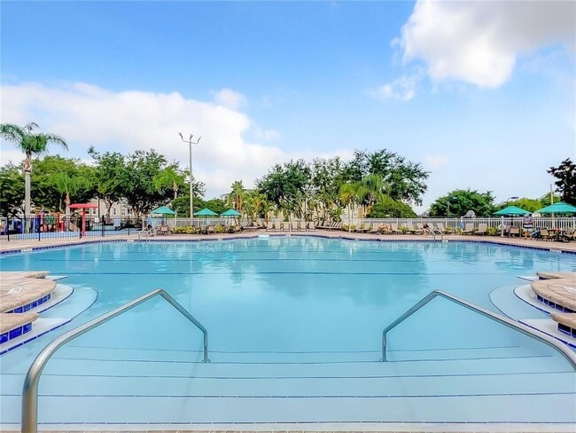 Building Photo - 2306 Silver Palm Dr
