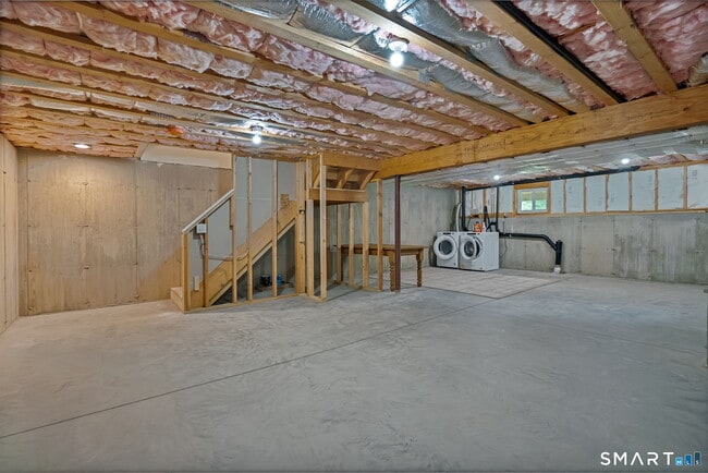 Building Photo - 204 Mountain Rd