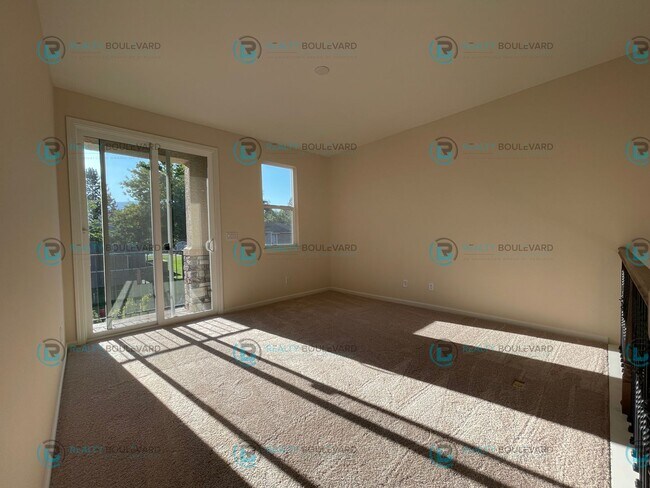 Building Photo - Luxury and Convenience Fully Equipped 3-Bedroom 2.5 Bathroom 2 Car Garage Townhome in Carson City