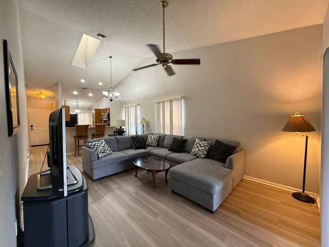 Building Photo - 12718 Westhampton Cir