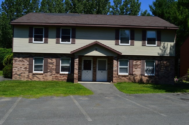 Primary Photo - Pine Park Terrace