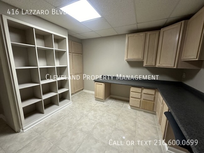 Building Photo - 416 Lazzaro Blvd