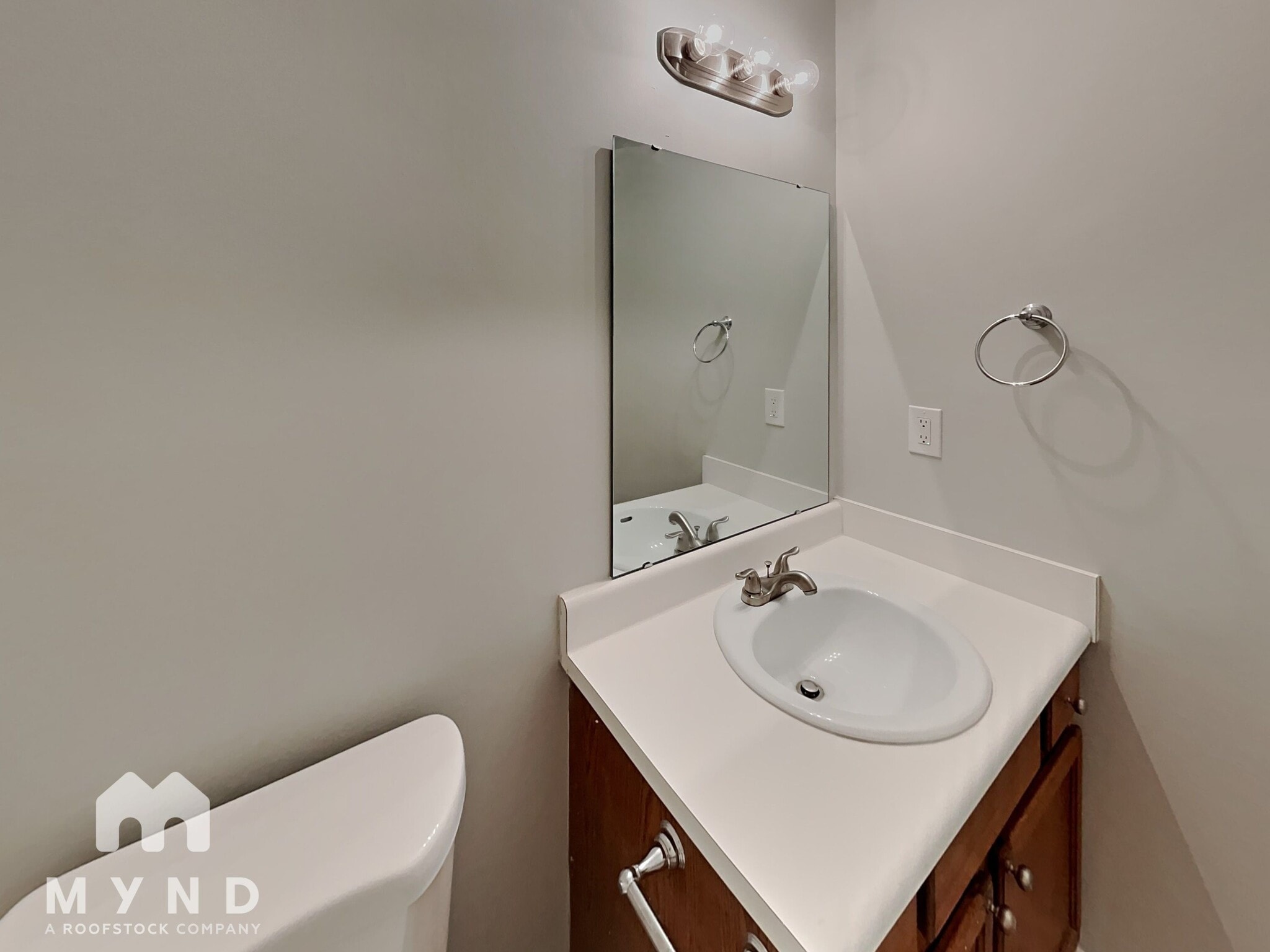 Building Photo - 2912 Sylvester St