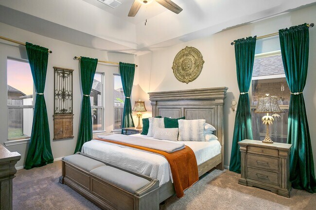 Building Photo - 2603 Ocean Key Dr