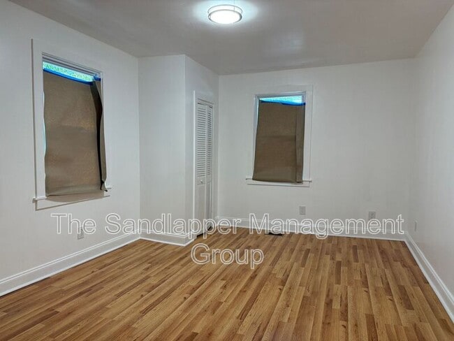 Building Photo - 2627 Madden Dr